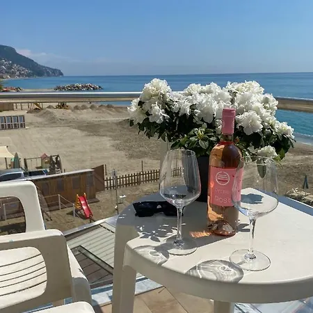Hotel Maremola 2*