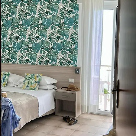 Maremola Hotel 2*