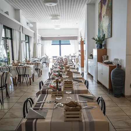 Maremola Hotel 2*